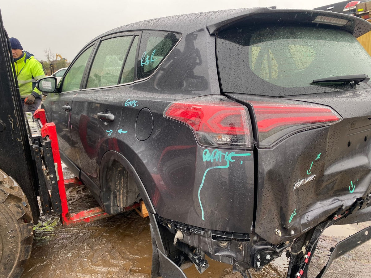 Toyota RAV4 GX 2018 Auto - LH Taillight