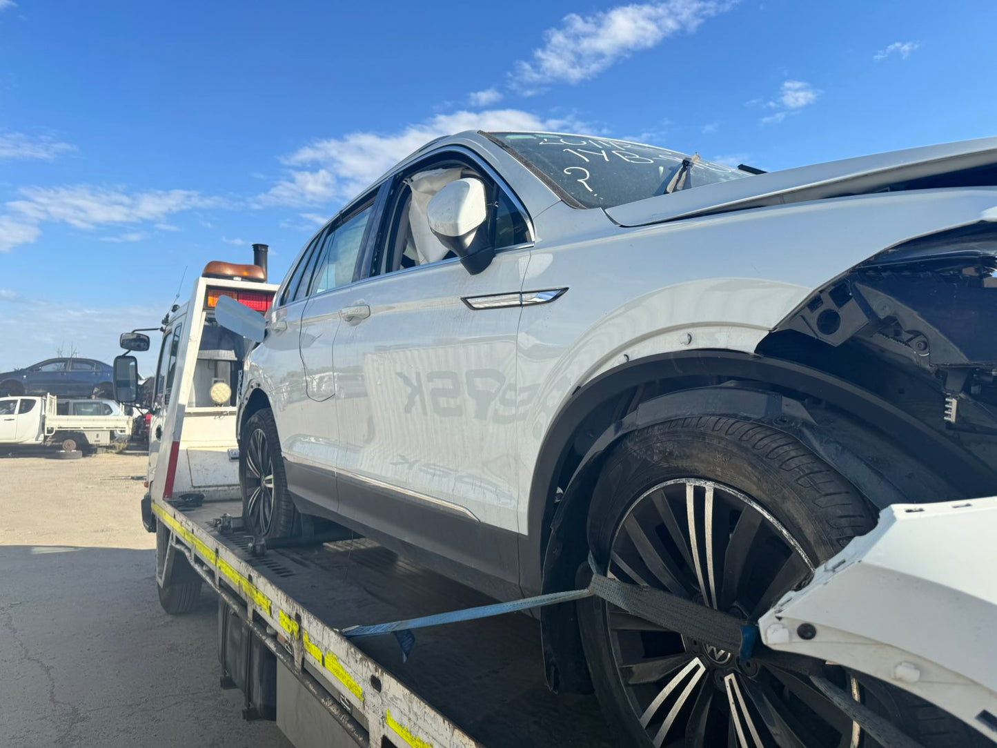 2024 Tiguan Left Front door