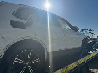 2024 Tiguan Left Front door