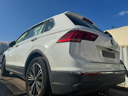 2024 Tiguan LEFT REAR DOOR